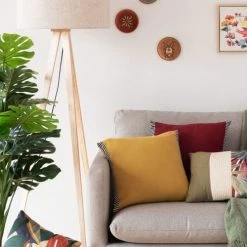 Maisons Du Monde Lampadaires Lampadaire En Bois De Pin Beige Et Abat-jour En Lin Recyclé H149 -Luminaires Contemporain Soldes lampadaire en bois de pin beige et abat jour en lin recycle h149 1000 10 30 228031 2