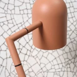 It's About Romi Lampadaires Lampadaire En Métal Orange H141cm 10 It's About Romi Lampadaires Lampadaire En Métal Orange H141cm -Luminaires Contemporain Soldes lampadaire en metal orange h141cm 4