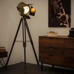 Maisons Du Monde Lampadaires Lampadaire Trépied En Métal Cuivré H 174 Cm 11 Maisons Du Monde Lampadaires Lampadaire Trépied En Métal Cuivré H 174 Cm -Luminaires Contemporain Soldes lampadaire trepied en metal cuivre h 174 cm 1000 8 17 130602 4