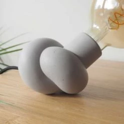 Gone's Lampes à Poser Lampe à Poser En Béton Et Bois Cordon Noir Ampoule LED Edison 9 Gone's Lampes à Poser Lampe à Poser En Béton Et Bois Cordon Noir Ampoule LED Edison -Luminaires Contemporain Soldes lampe a poser en beton et bois cordon noir ampoule led edison 3