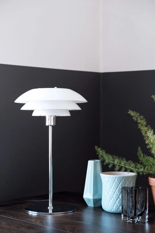 Dyberg Larsen Lampes à Poser Lampe De Table En Verre Et Chrome, H 50 Cm D 31 Cm 2 Dyberg Larsen Lampes à Poser Lampe De Table En Verre Et Chrome, H 50 Cm D 31 Cm – Image 2