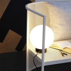 Dyberg Larsen Lampes à Poser Lampe De Table En Verre Et Métal Noir Brillant, H 22,5 Cm D 20 Cm -Luminaires Contemporain Soldes lampe de table en verre et metal noir brillant h 22 5 cm d 20 cm 2